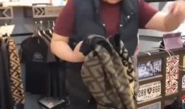 青年爆料搞笑视频合集,让你笑到肚子疼